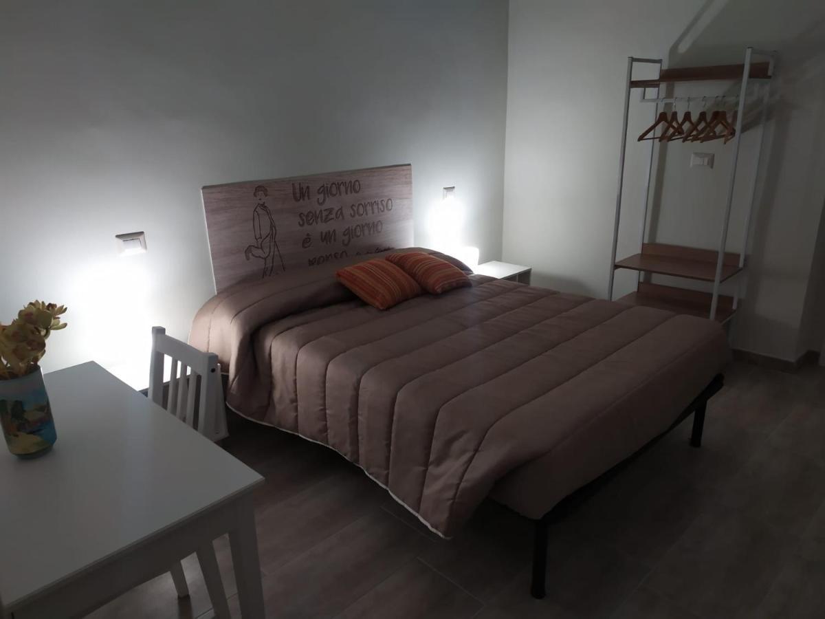 Dimora Sorriso Apartment Bari Exterior photo